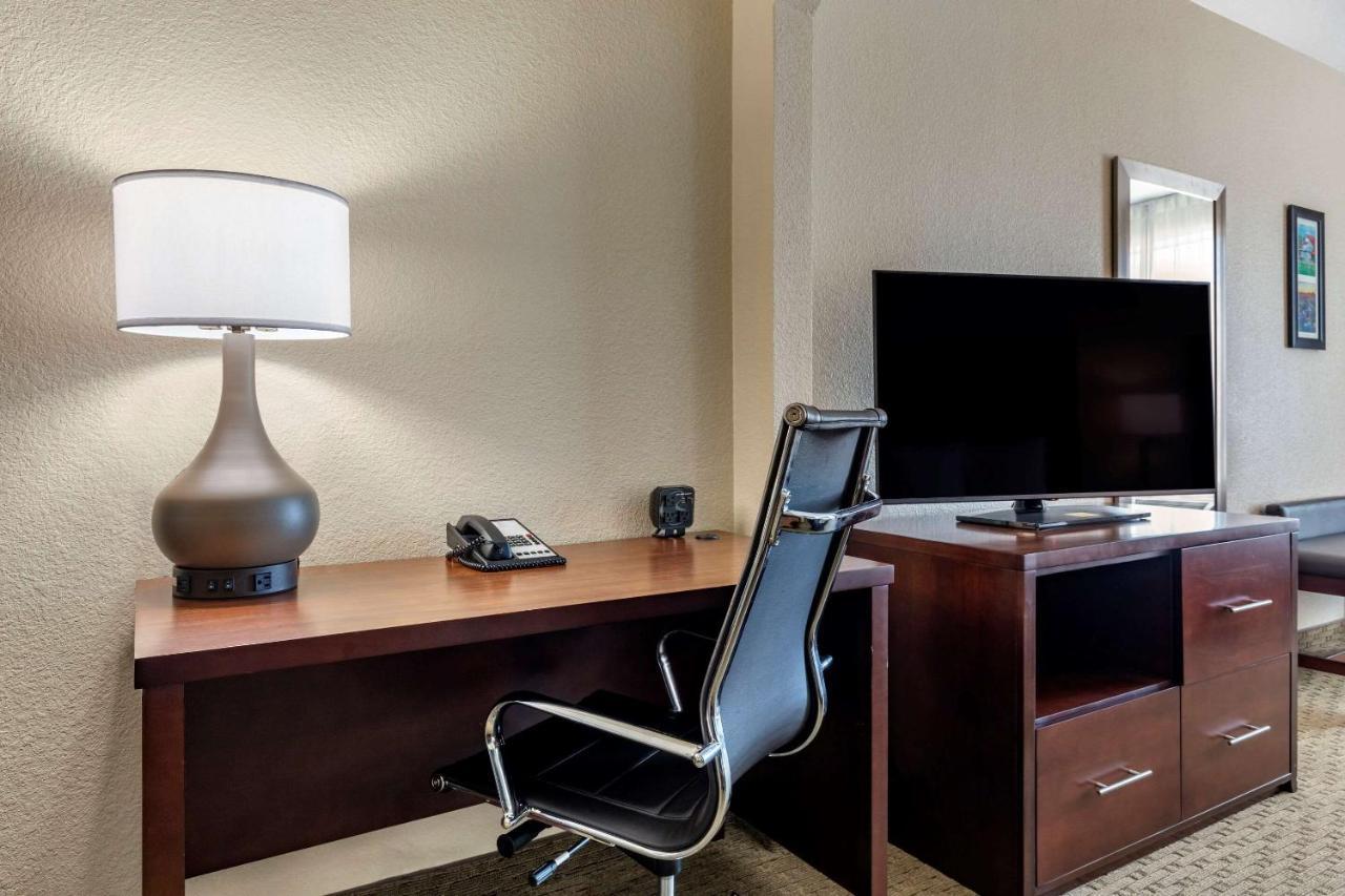 Comfort Suites Waco Near University Area Exterior foto